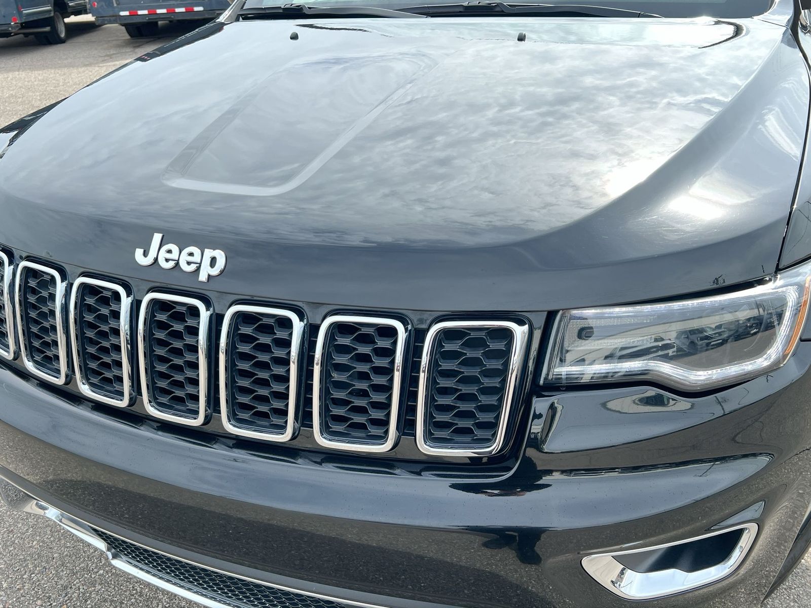 Thumbnail: 2020 Jeep Grand Cherokee - 11