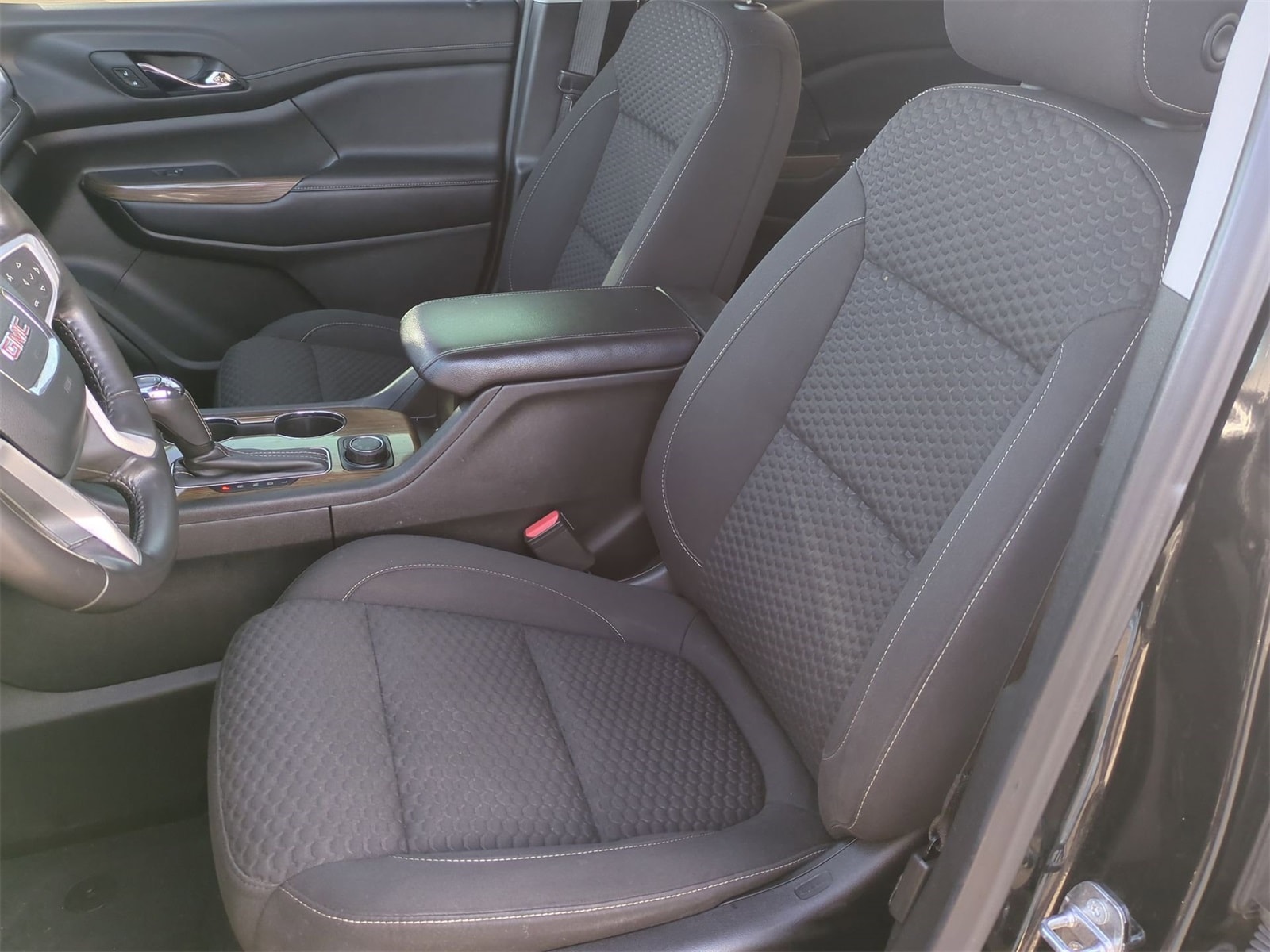 Thumbnail: 2019 GMC Acadia - 17