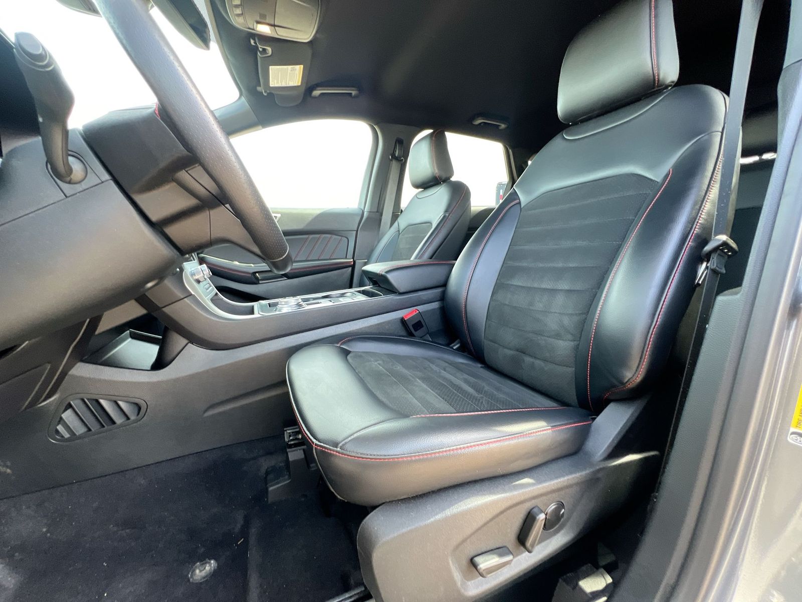 Thumbnail: 2023 Ford Edge - 15