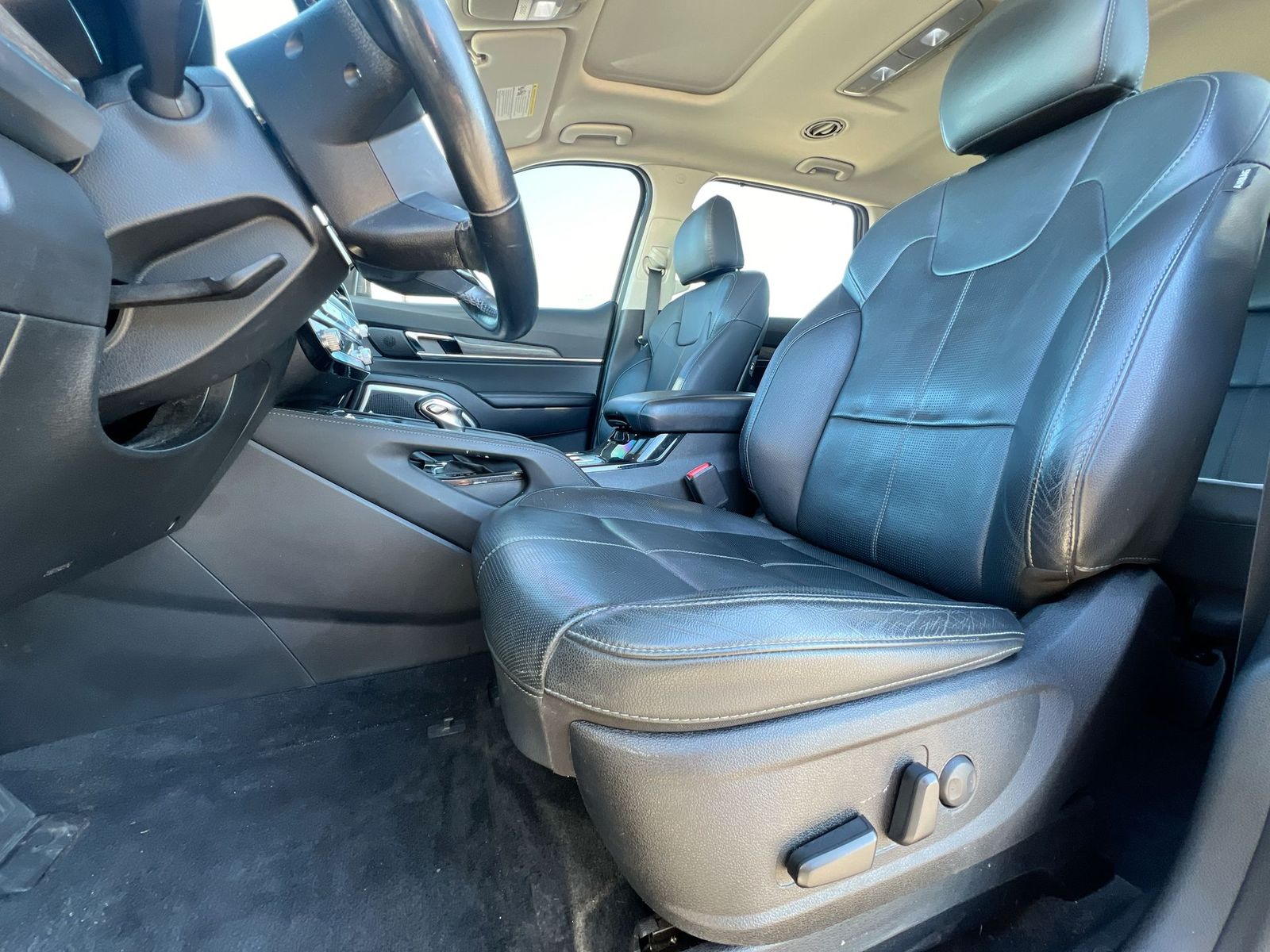 Thumbnail: 2020 Kia Telluride - 16