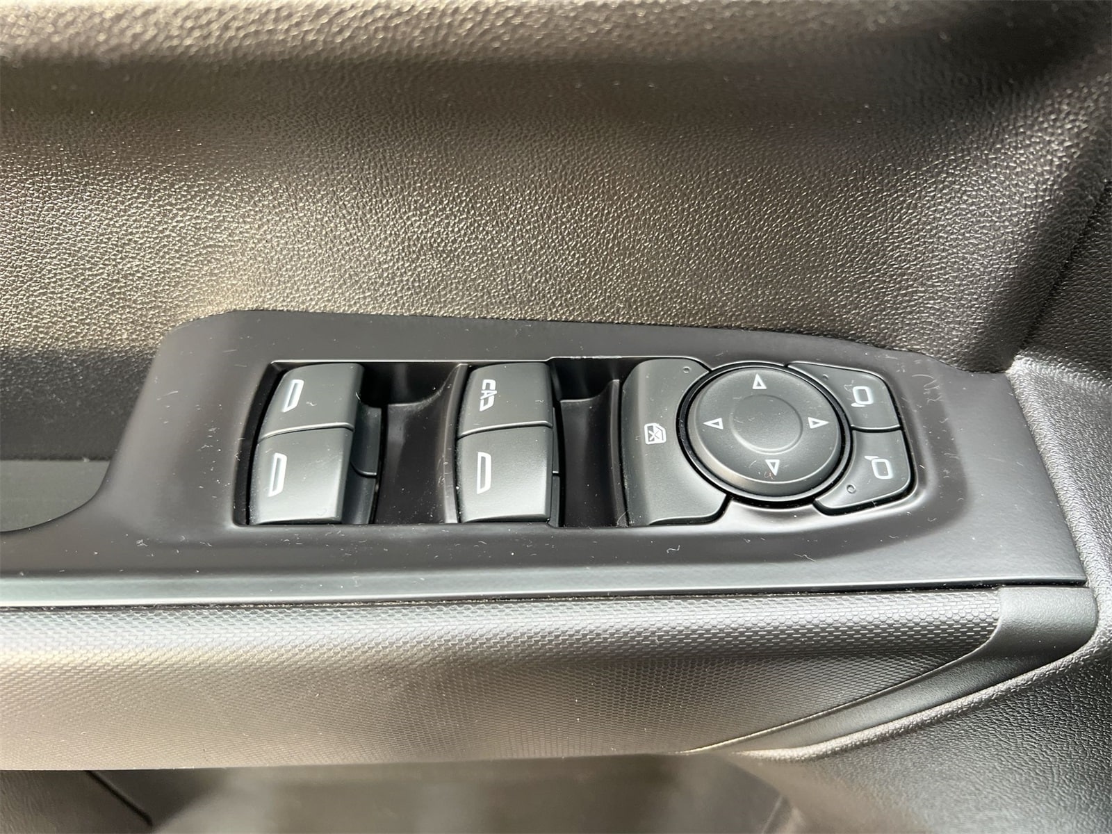 Thumbnail: 2021 Chevrolet Silverado 1500 - 18