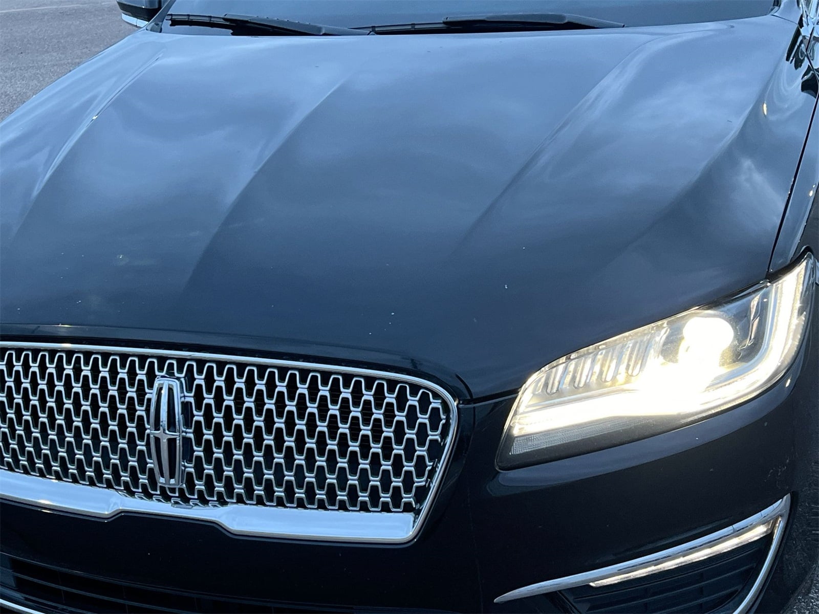 Thumbnail: 2018 Lincoln MKZ - 11