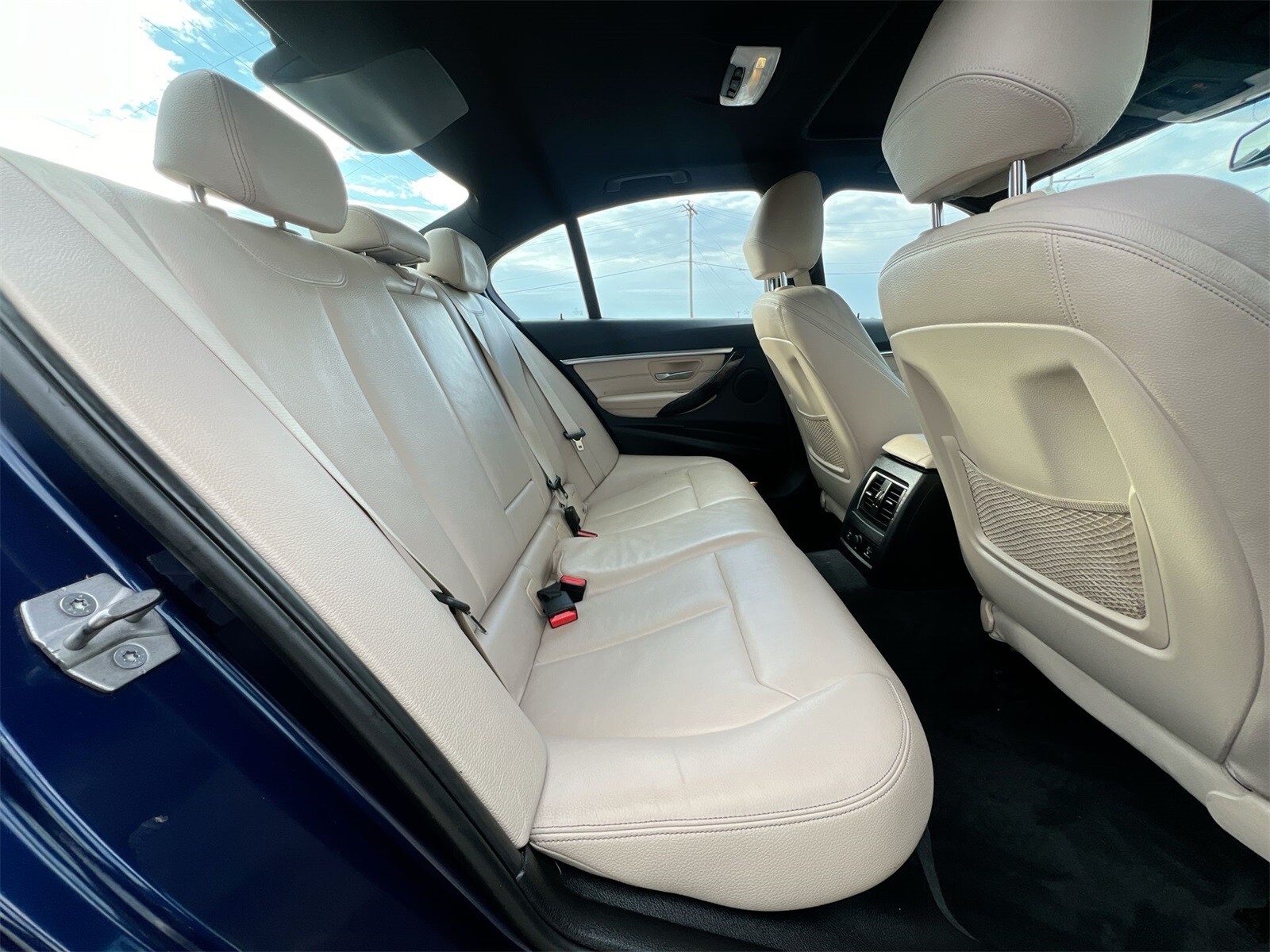 Thumbnail: 2017 BMW 3 Series - 22