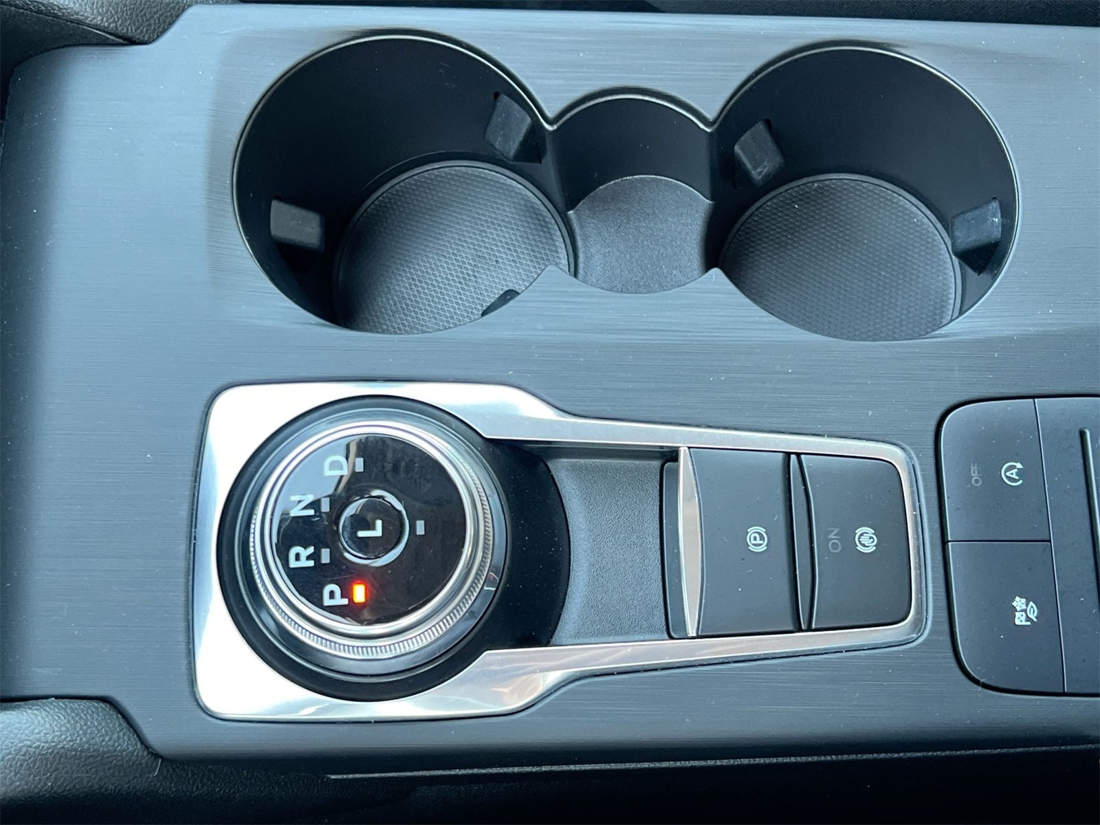 Thumbnail: 2020 Ford Escape - 32