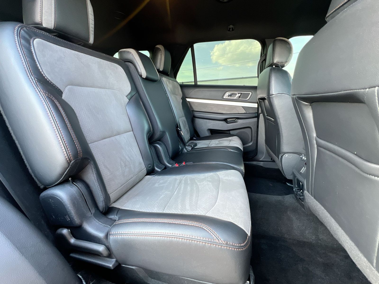 Thumbnail: 2017 Ford Explorer - 20