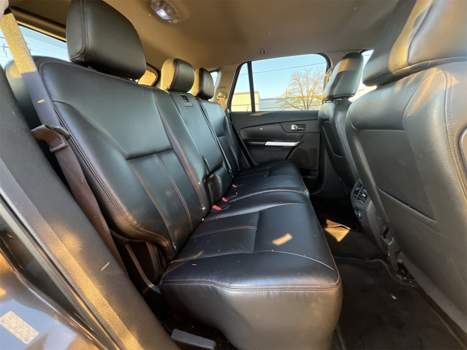 Thumbnail: 2011 Ford Edge - 20