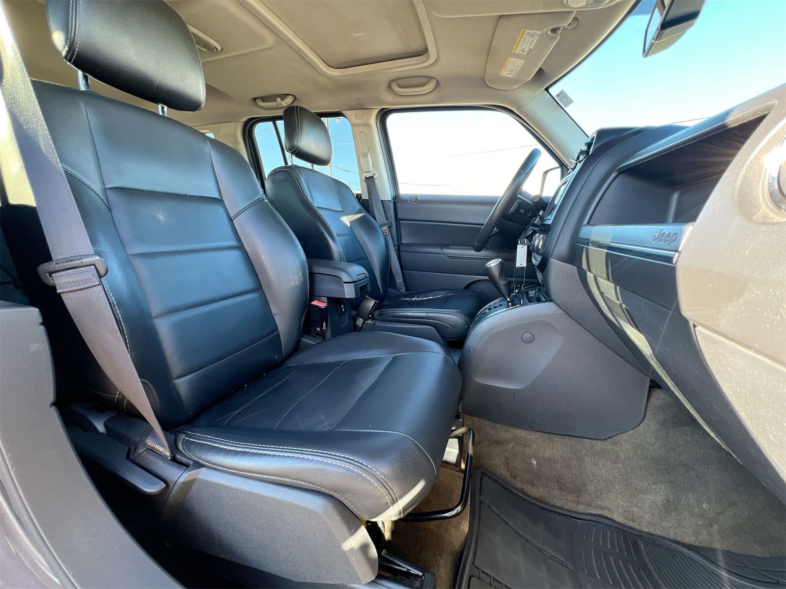 Thumbnail: 2016 Jeep Patriot - 21