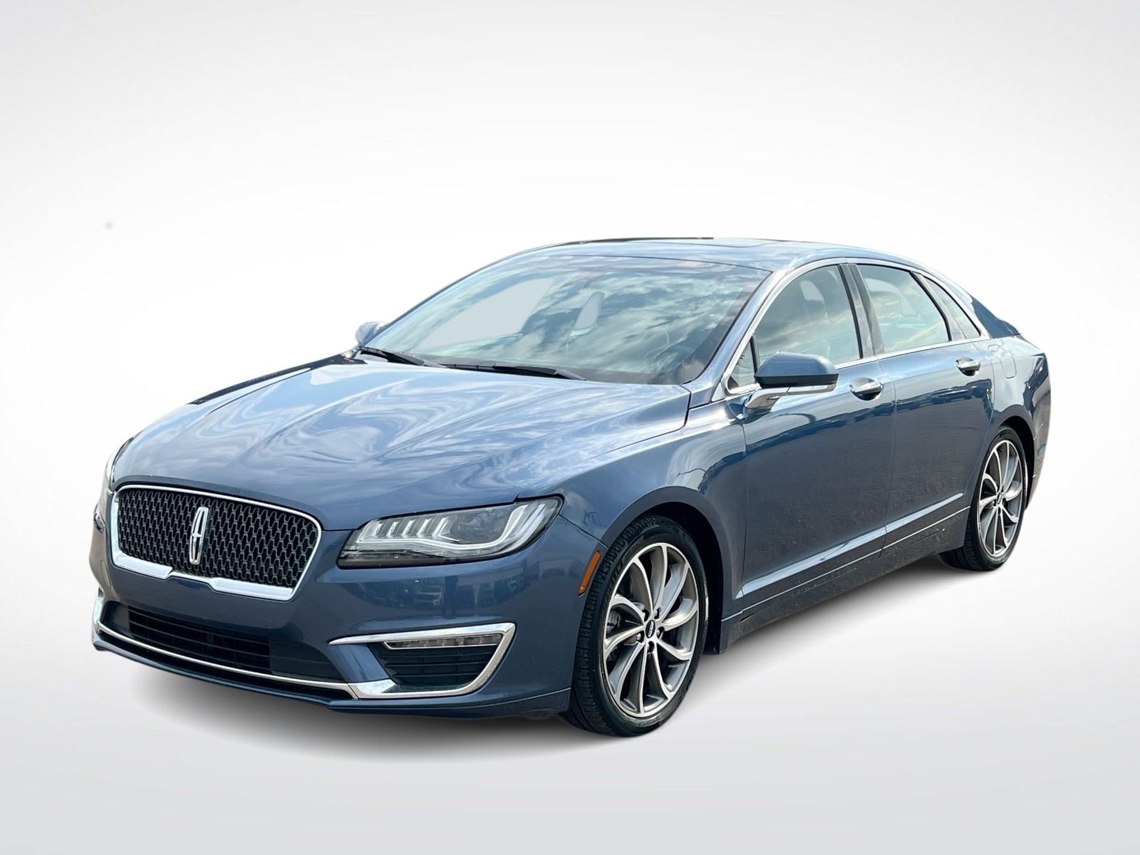 Thumbnail: 2019 Lincoln MKZ - 3