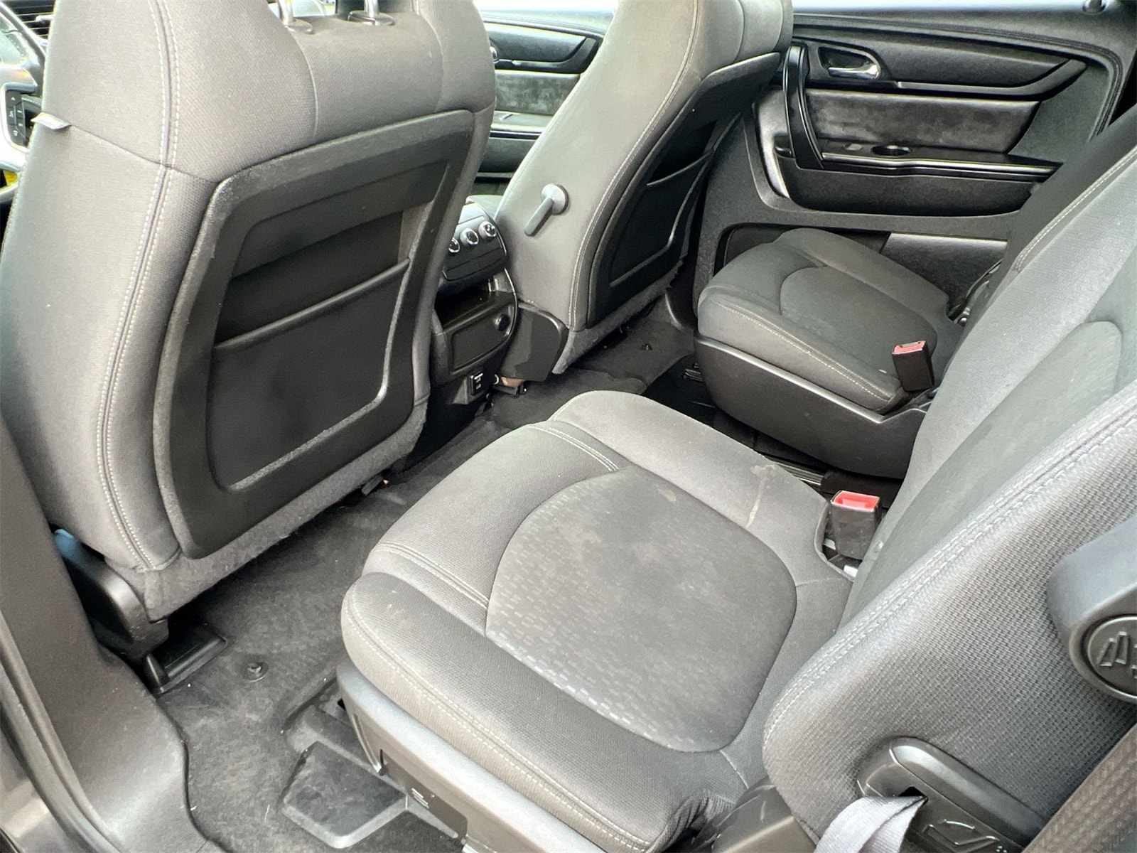 Thumbnail: 2015 GMC Acadia - 18