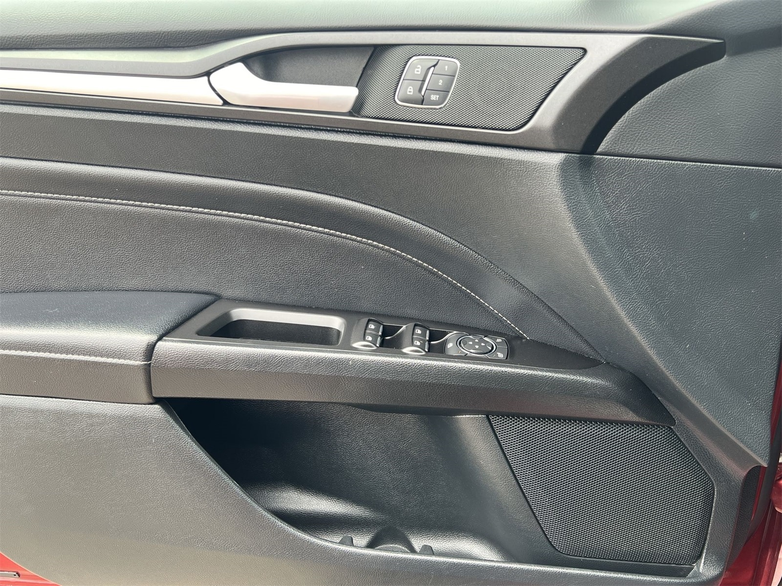 2017 Ford Fusion Titanium 33