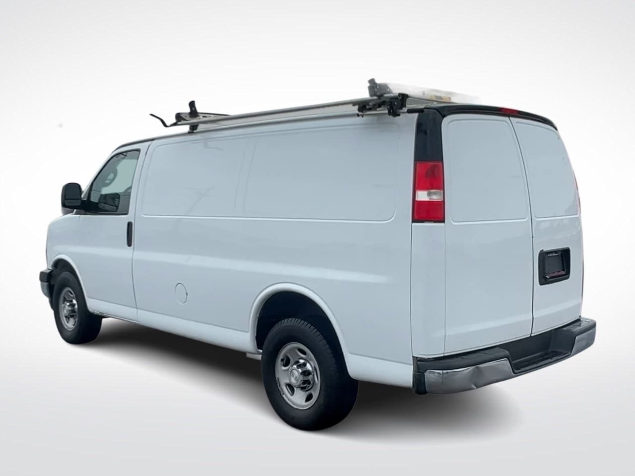 Thumbnail: 2017 Chevrolet Express - 6