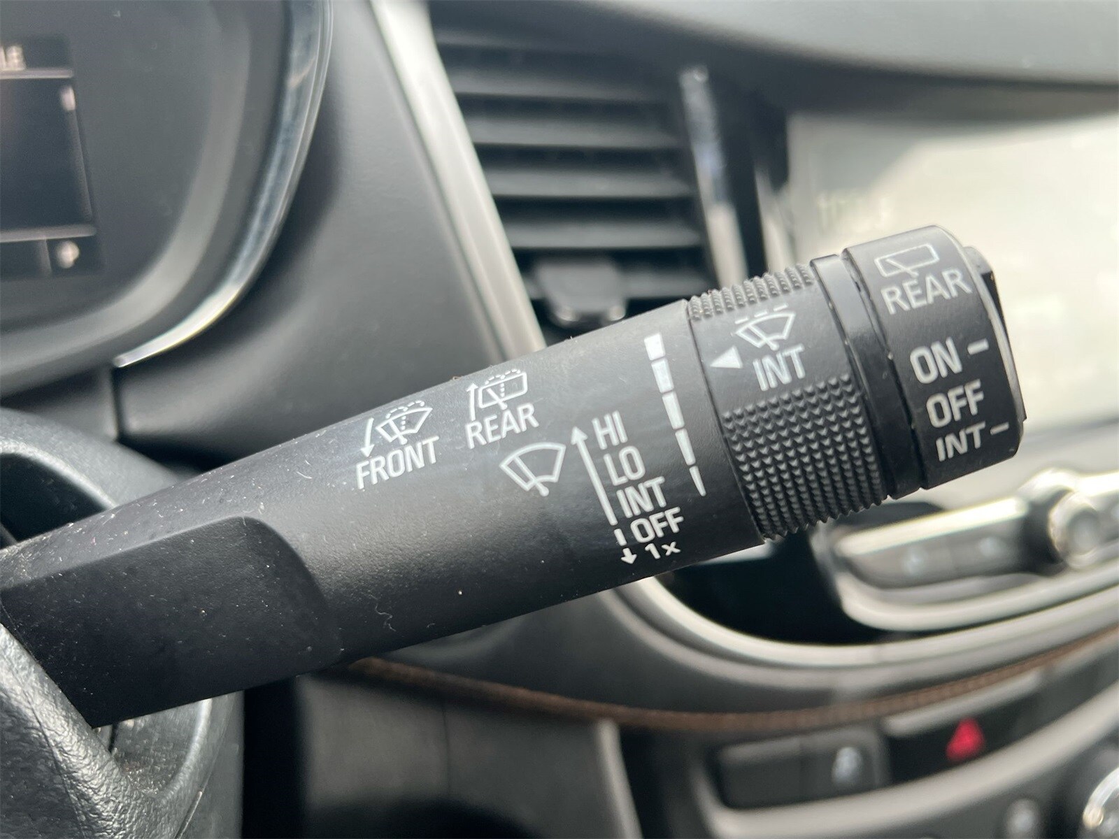 Thumbnail: 2017 Chevrolet Trax - 26