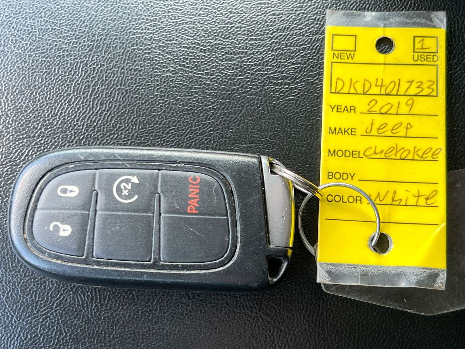 Thumbnail: 2019 Jeep Cherokee - 36