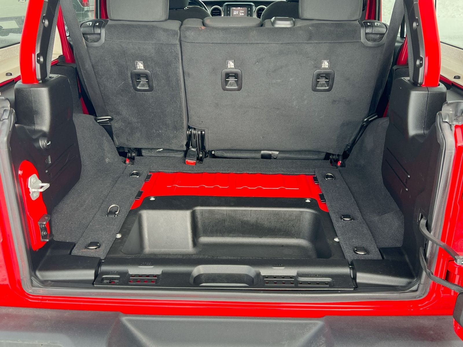 Thumbnail: 2020 Jeep Wrangler - 34