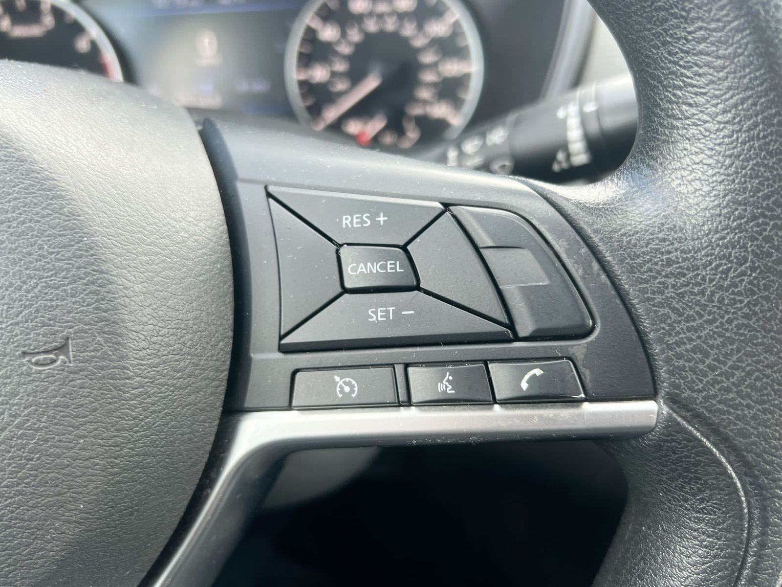 Thumbnail: 2020 Nissan Altima - 24