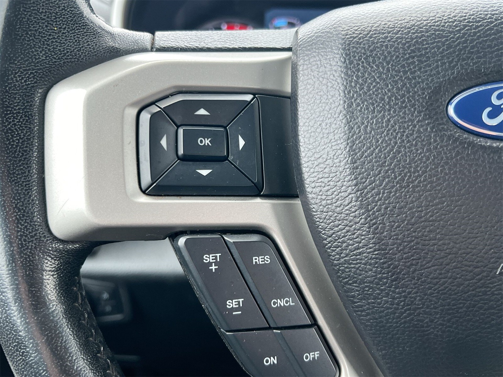 Thumbnail: 2019 Ford F-350 - 24