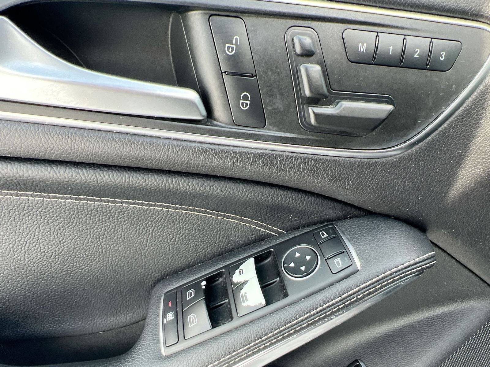 Thumbnail: 2015 Mercedes-Benz CLA - 17