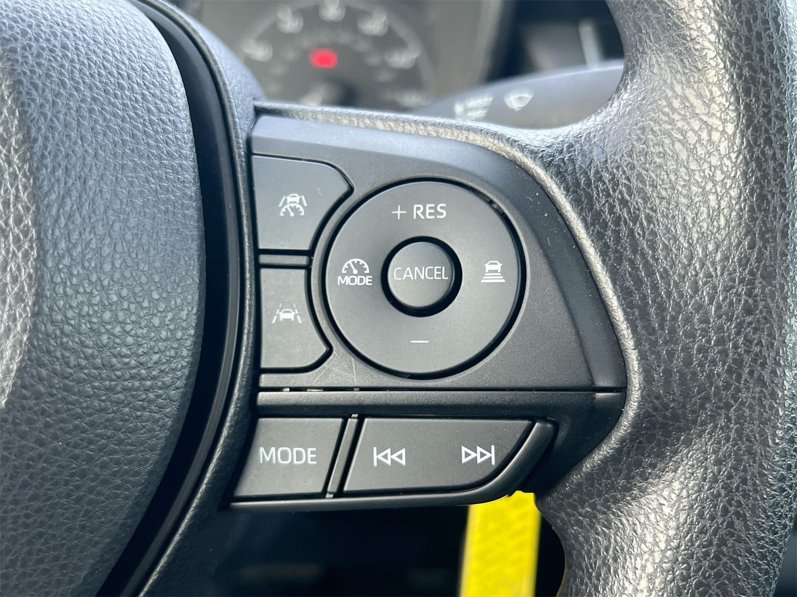 Thumbnail: 2023 Toyota Corolla - 24