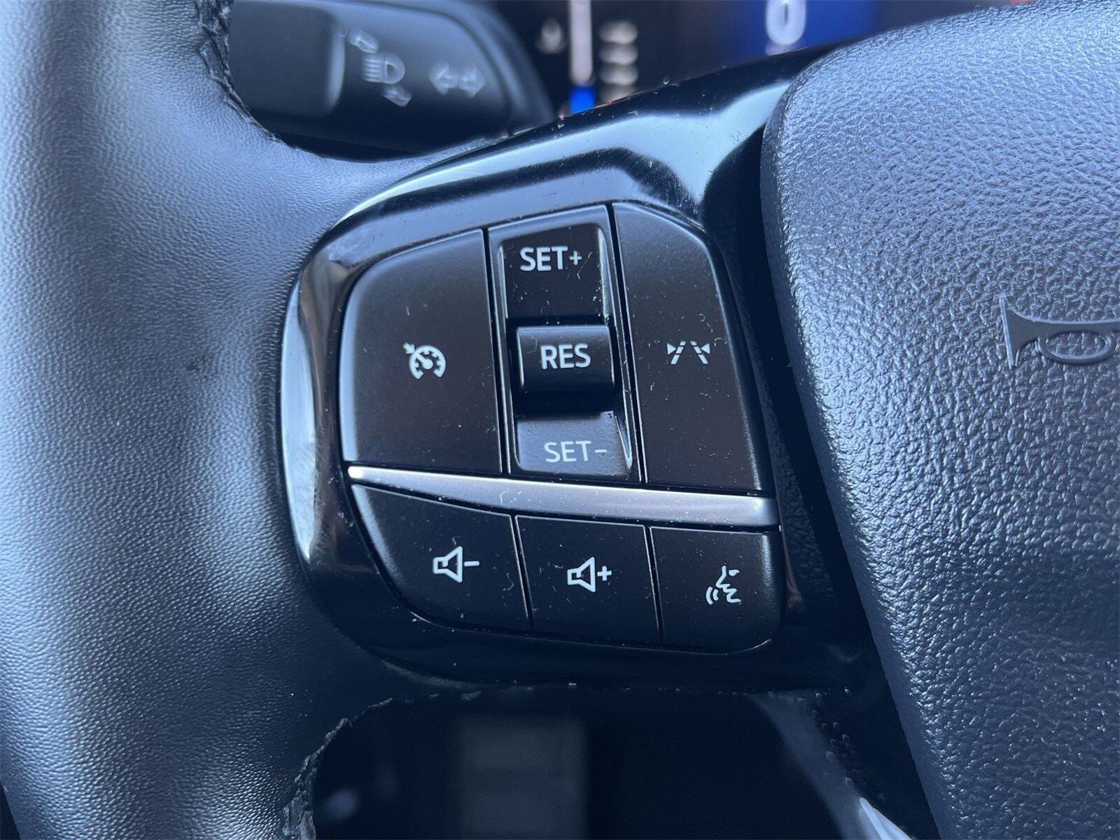 Thumbnail: 2023 Ford Escape - 24