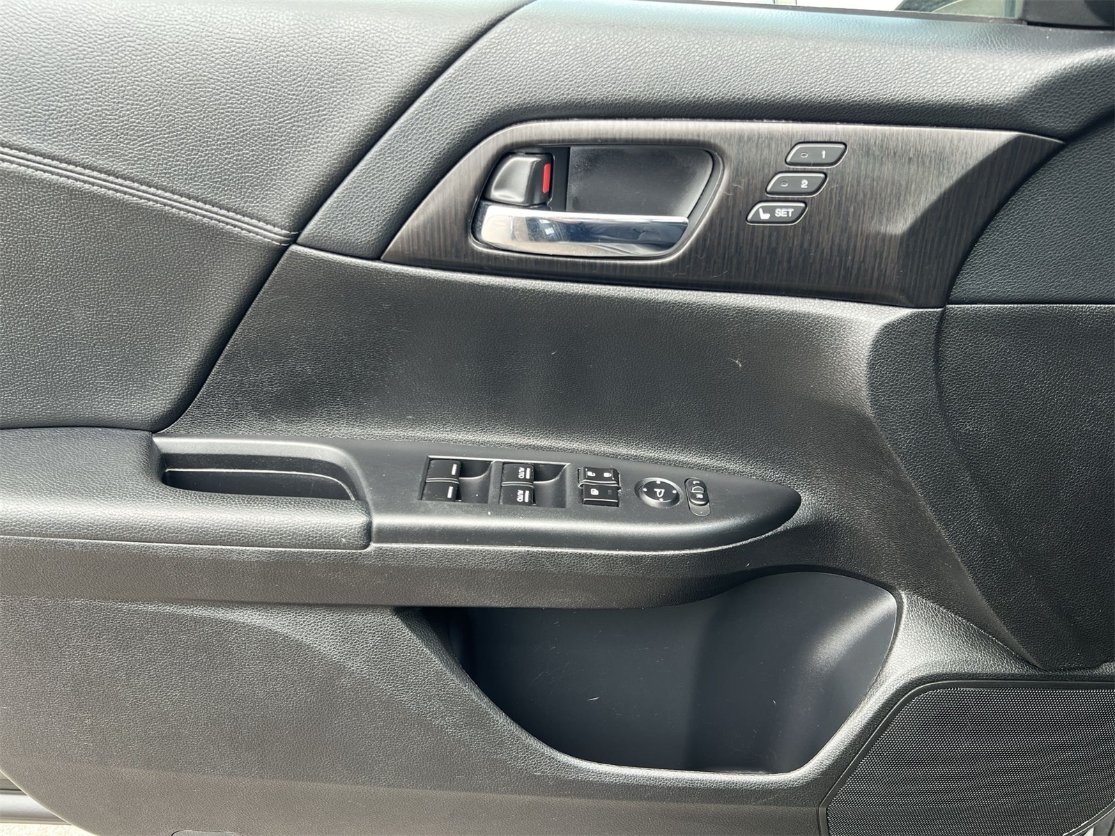 2013 Honda Accord EX-L 33