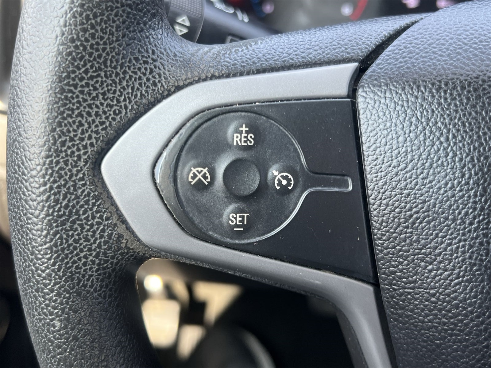 Thumbnail: 2017 Chevrolet Colorado - 24
