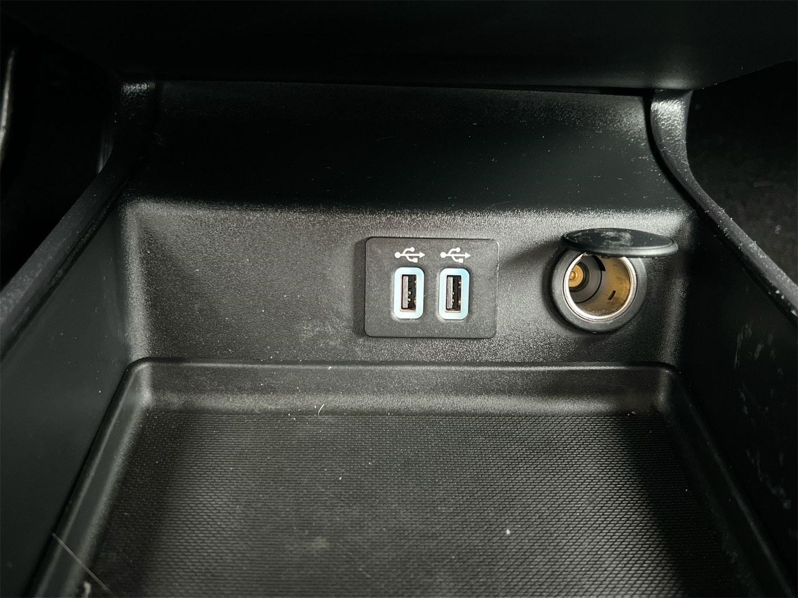 Thumbnail: 2020 Ford Fusion - 31