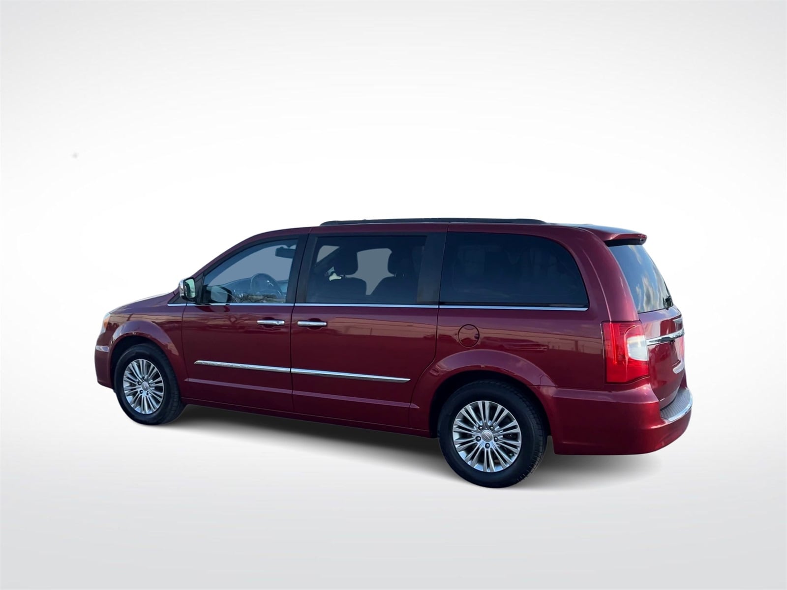 Thumbnail: 2015 Chrysler Town & Country - 6