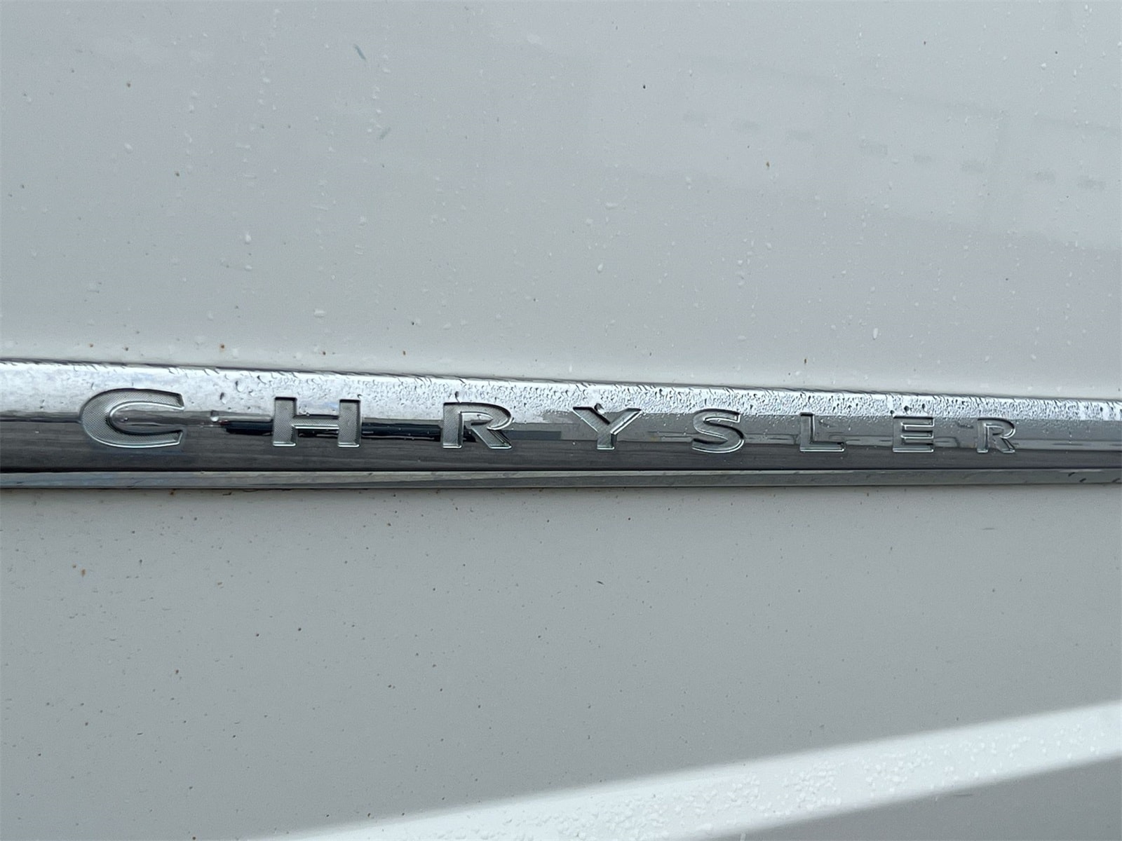 Thumbnail: 2013 Chrysler Town & Country - 13