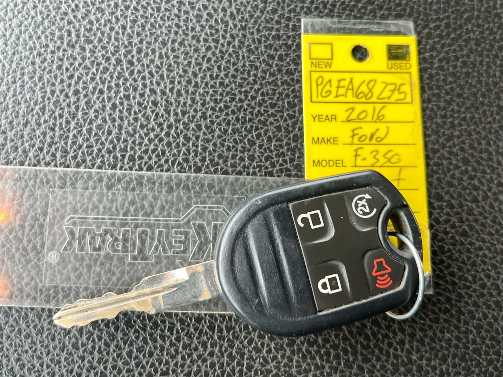 Thumbnail: 2016 Ford F-350 - 35