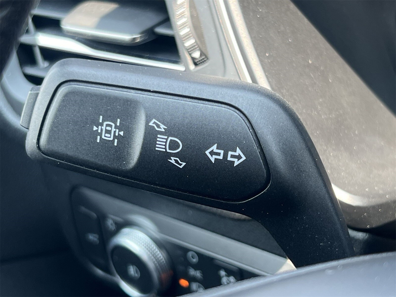 2020 Ford Escape SEL 26