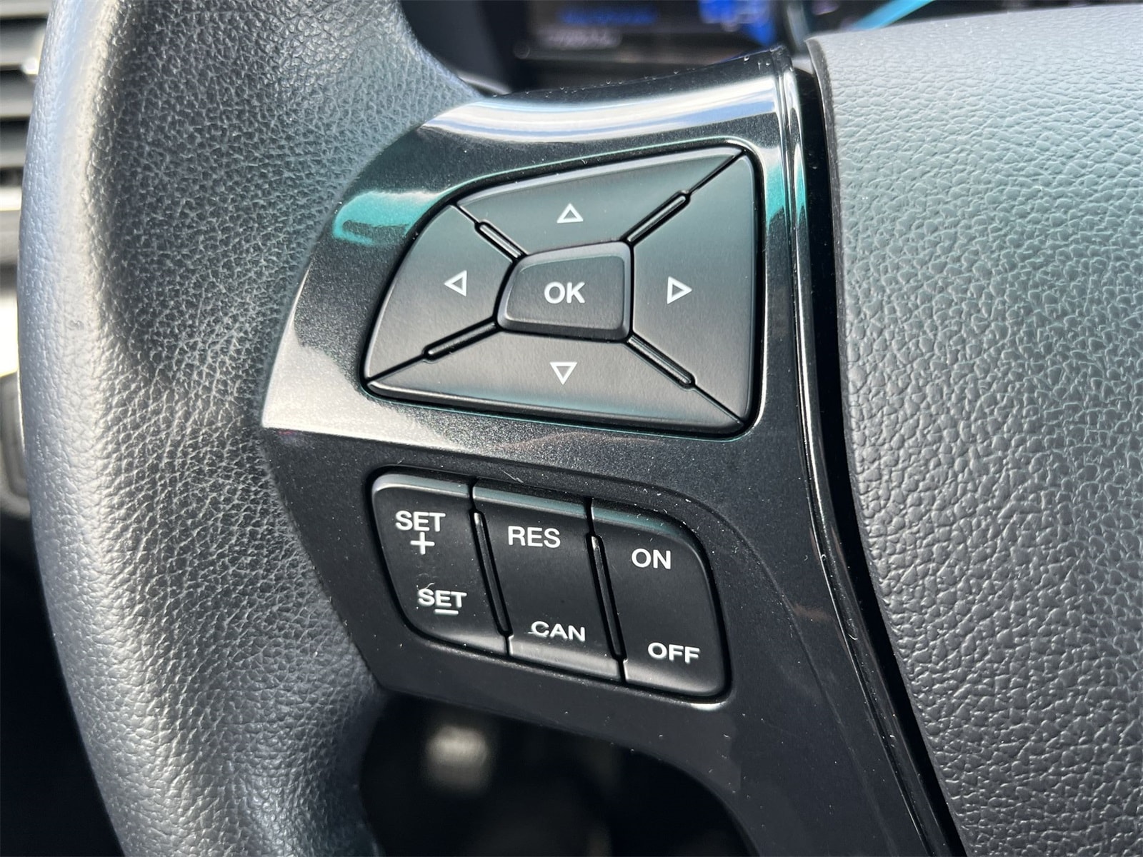 Thumbnail: 2016 Ford Explorer - 23