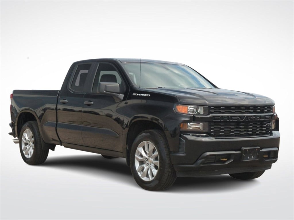 Used 2019 Chevrolet Silverado 1500 Custom with VIN 1GCRYBEH9KZ368962 for sale in Troy, MI