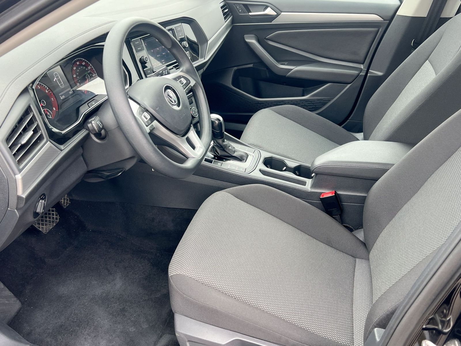 Thumbnail: 2019 Volkswagen Jetta - 10