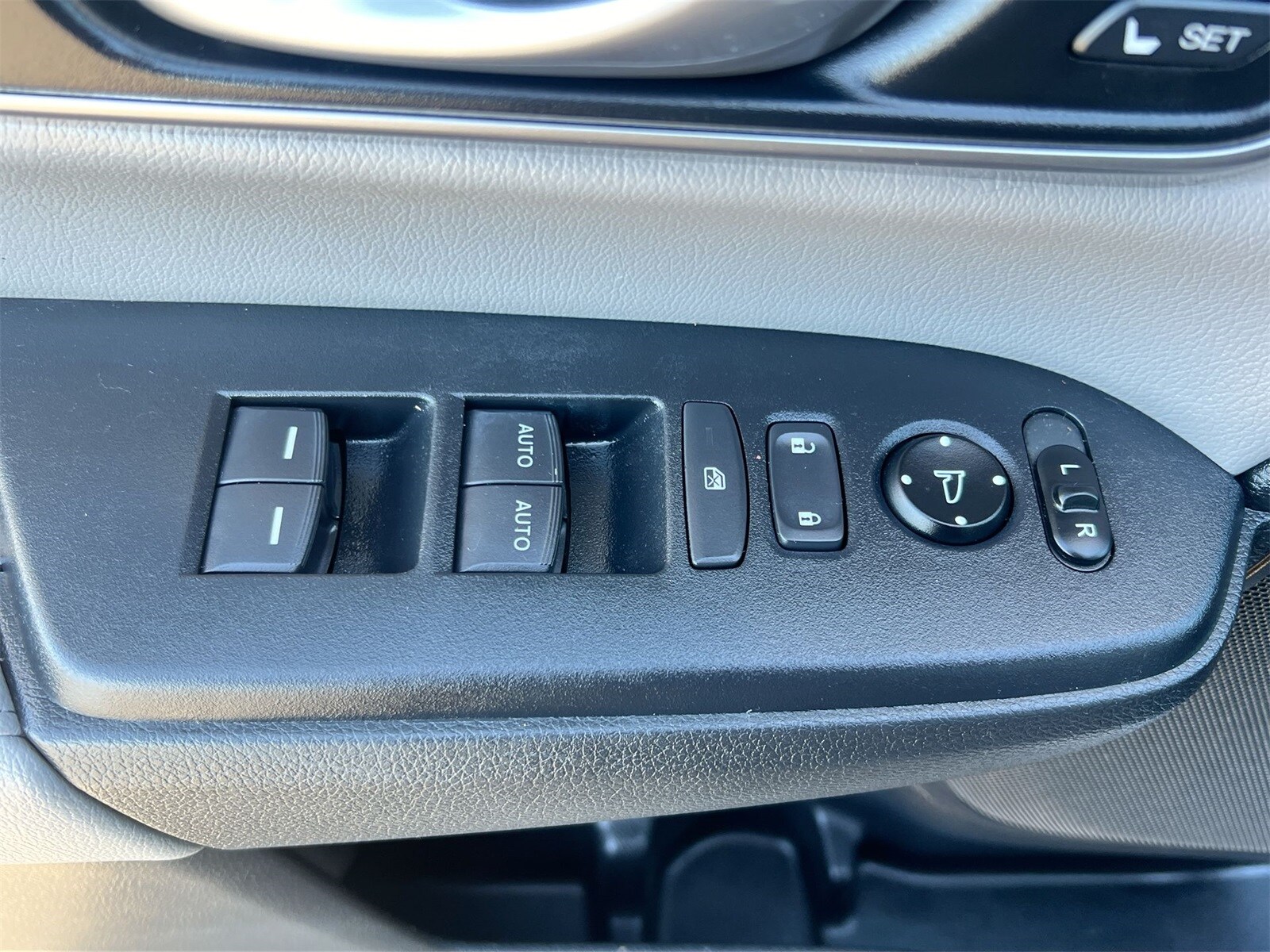 Thumbnail: 2019 Honda CR-V - 18