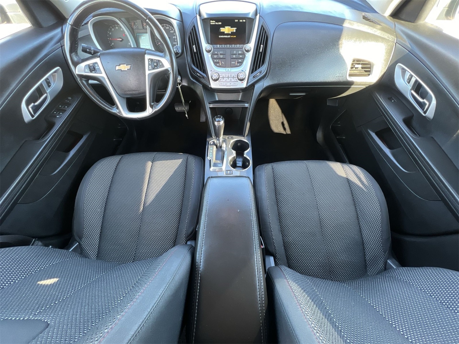 Thumbnail: 2017 Chevrolet Equinox - 16