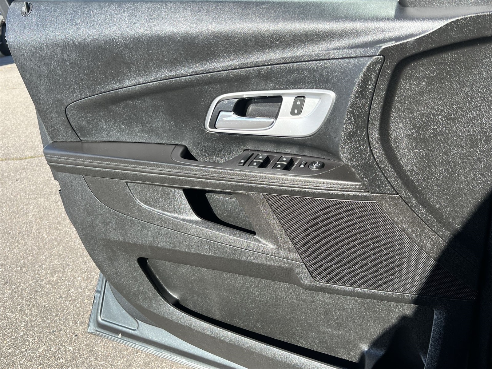 Thumbnail: 2017 Chevrolet Equinox - 30