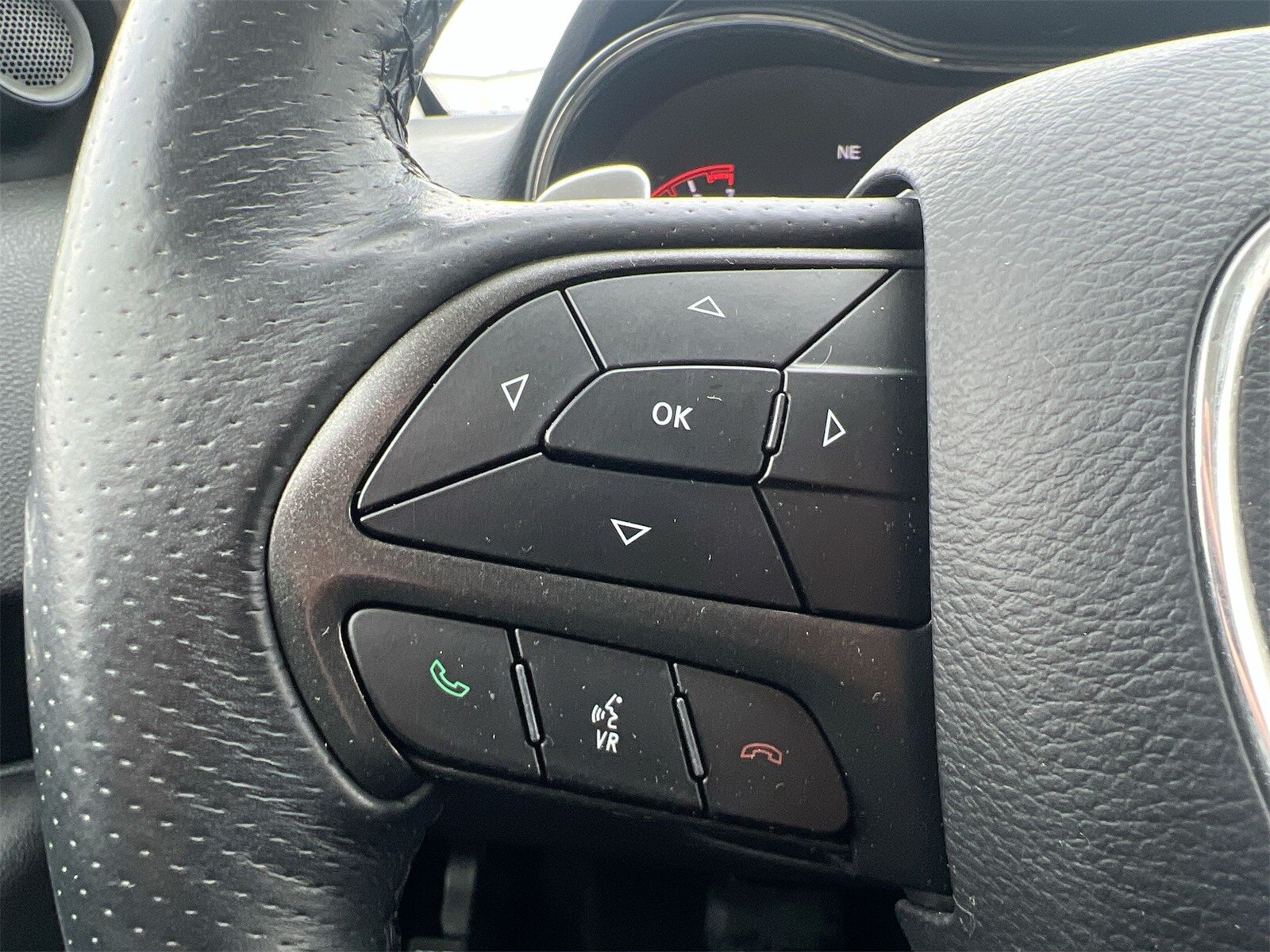 Thumbnail: 2018 Dodge Durango - 23