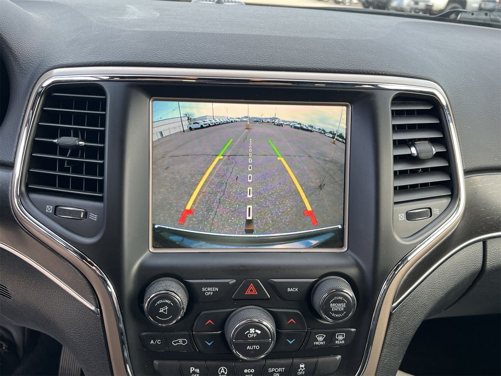 Thumbnail: 2017 Jeep Grand Cherokee - 28