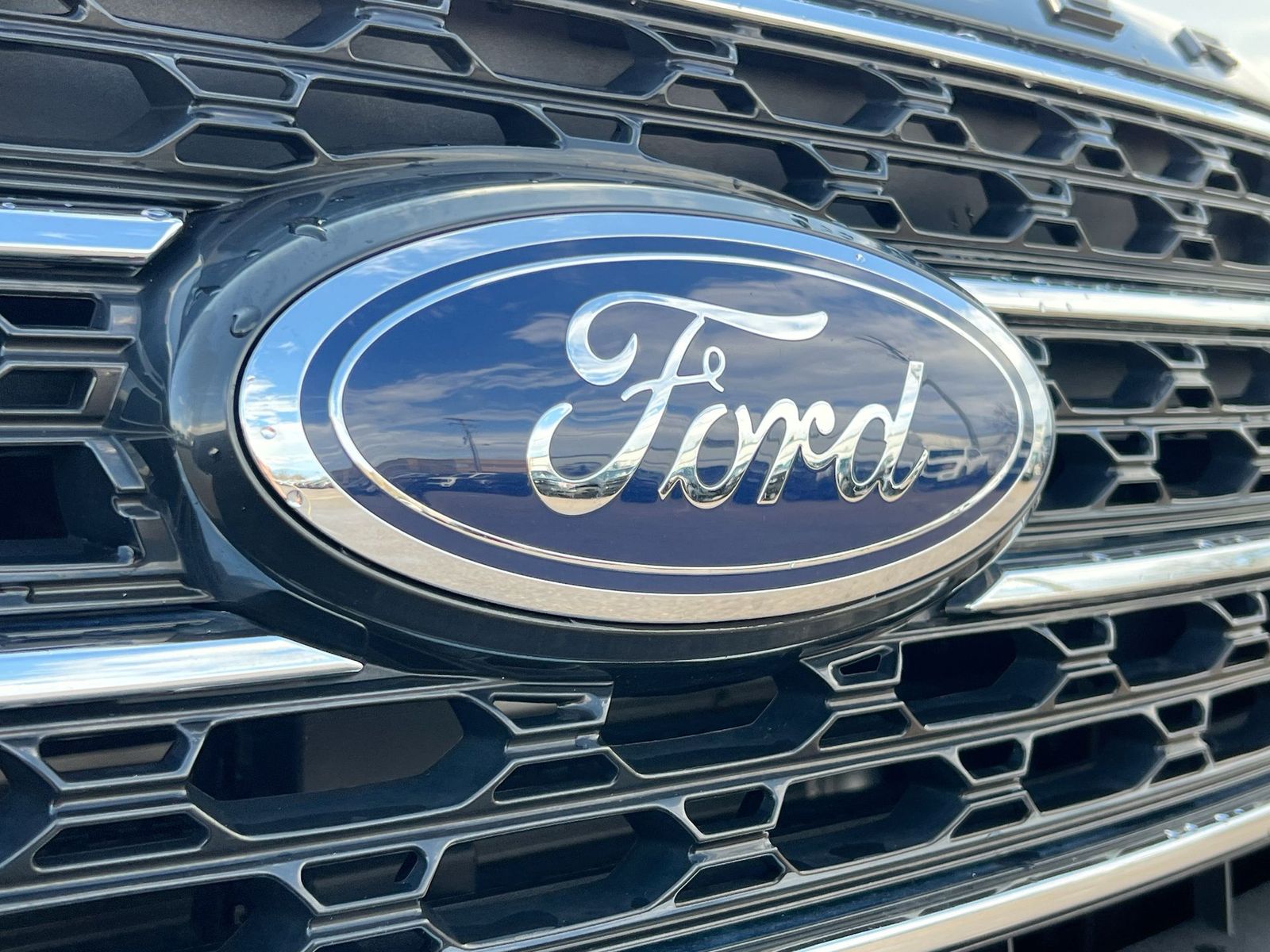 Thumbnail: 2022 Ford Explorer - 13