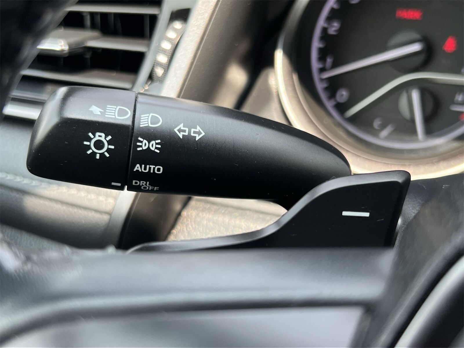 2022 Toyota Camry SE 27