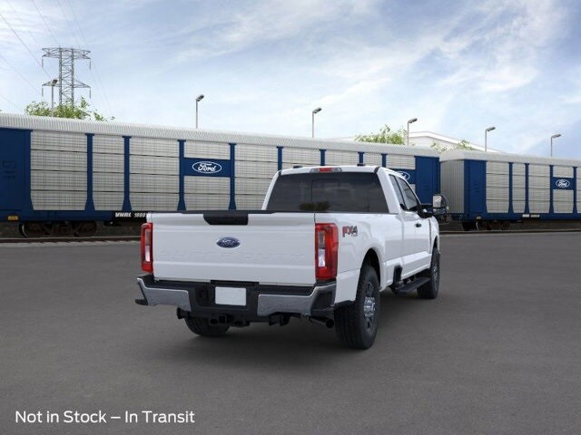 2025 Ford F-350 XLT 8