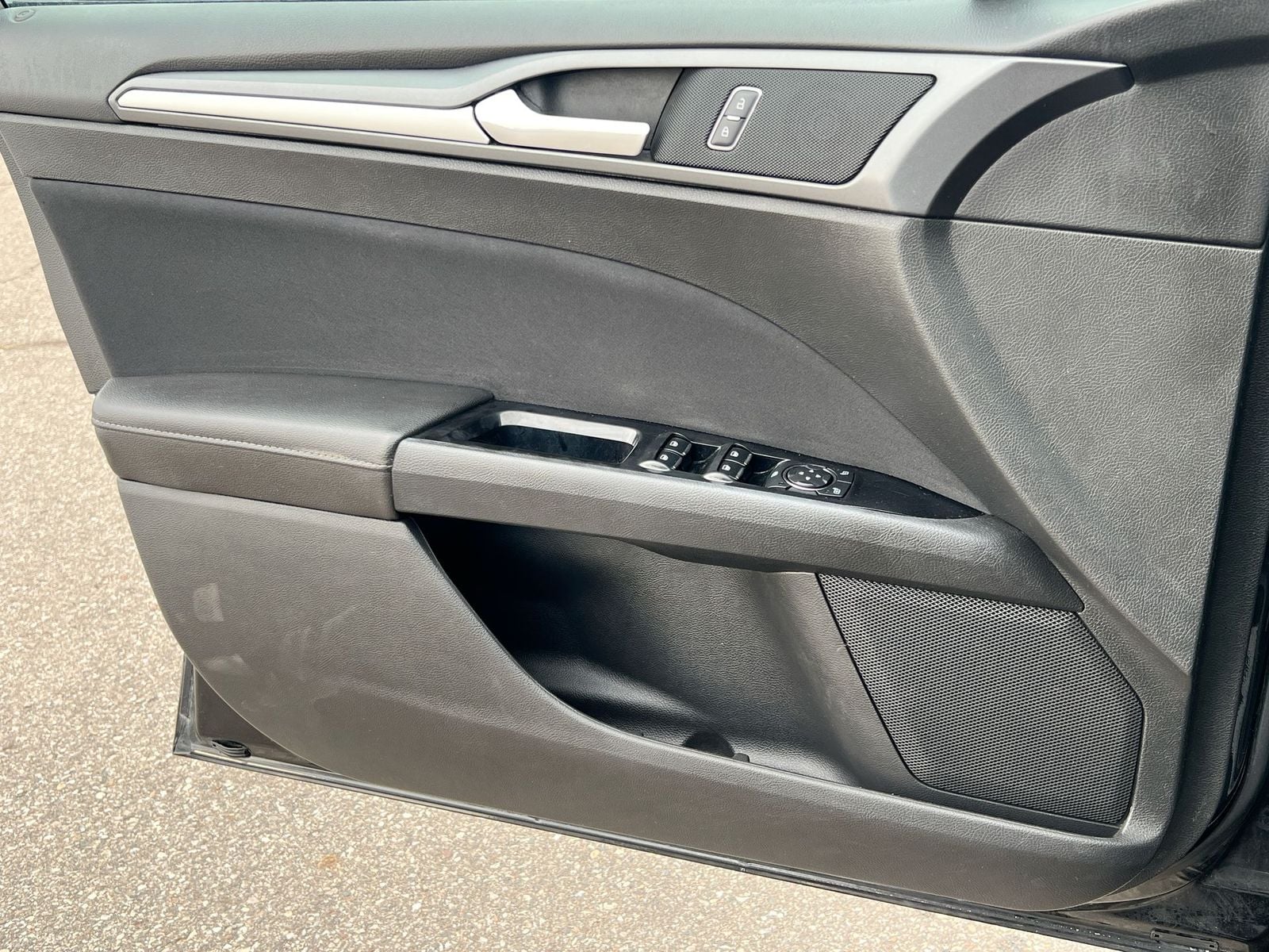 Thumbnail: 2014 Ford Fusion - 27