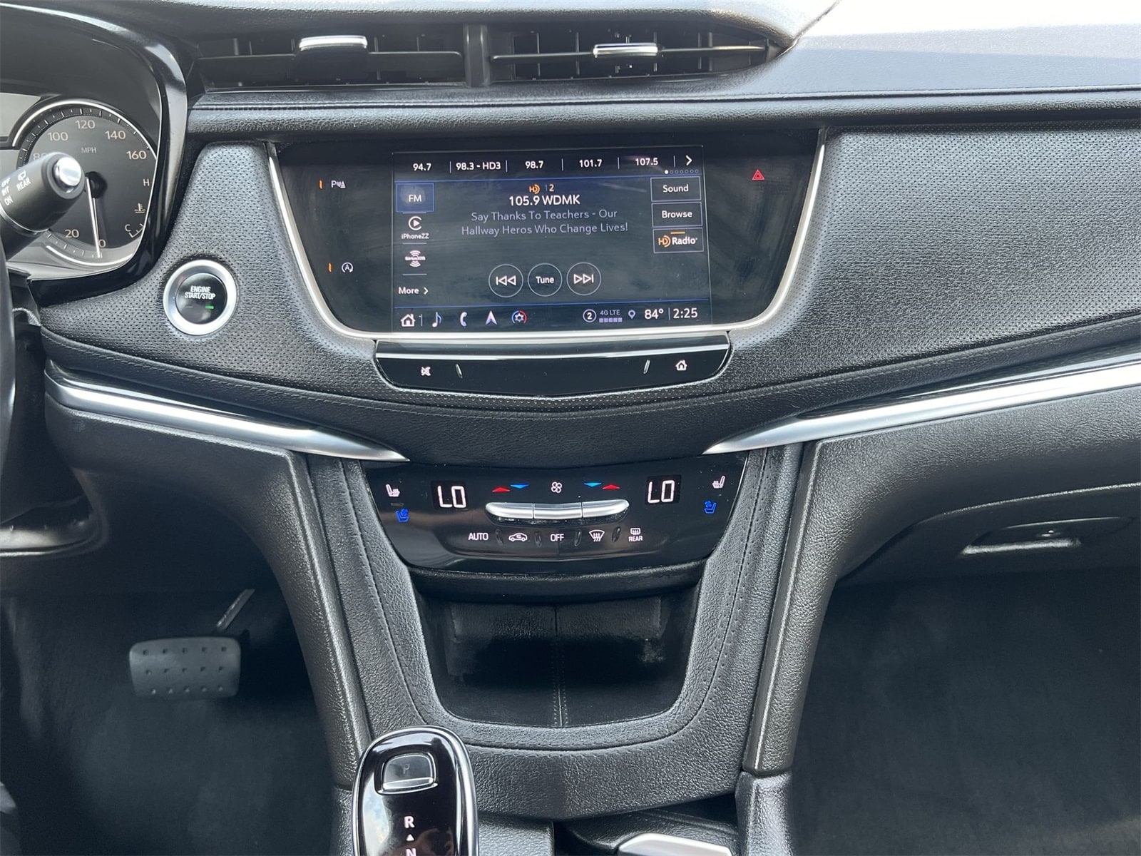 Thumbnail: 2023 Cadillac XT5 - 27