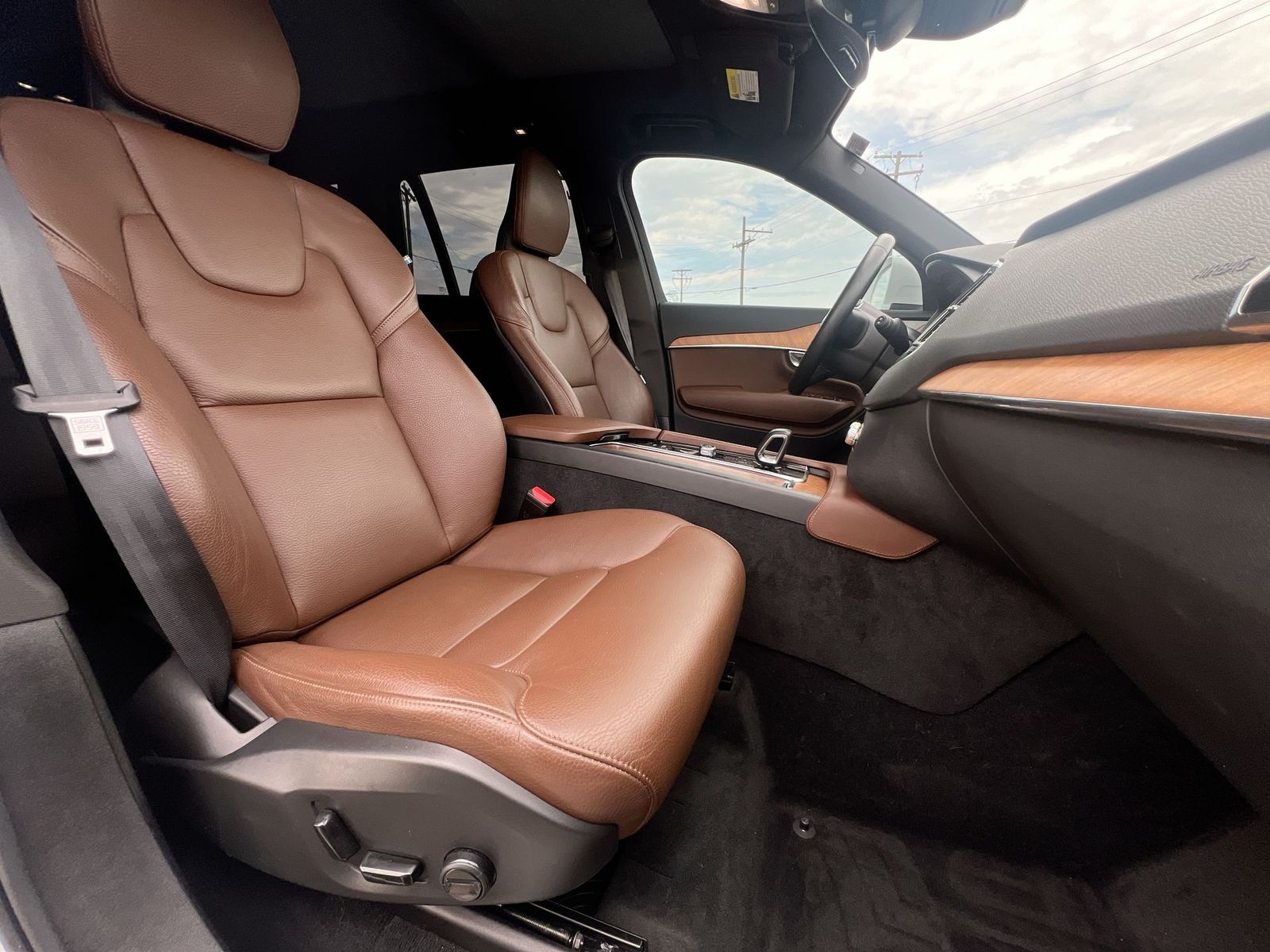 Thumbnail: 2023 Volvo XC90 - 20