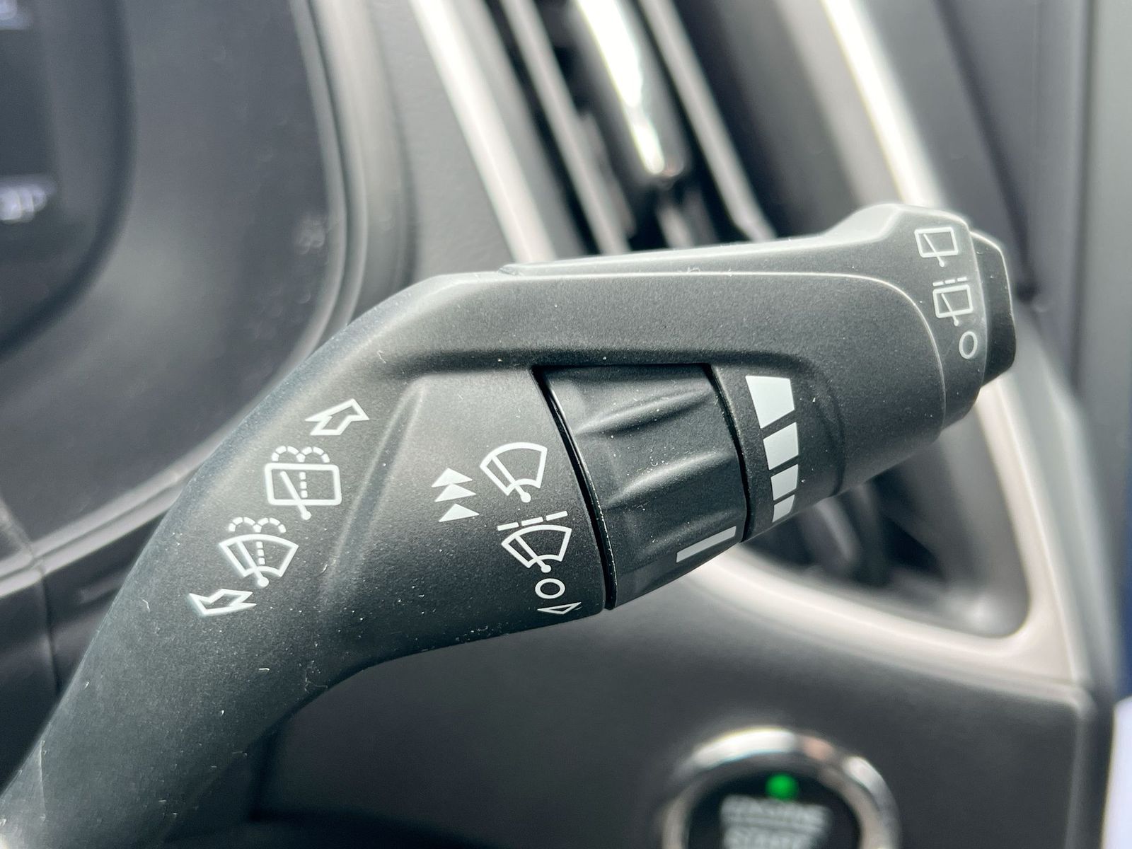 Thumbnail: 2023 Ford Edge - 25