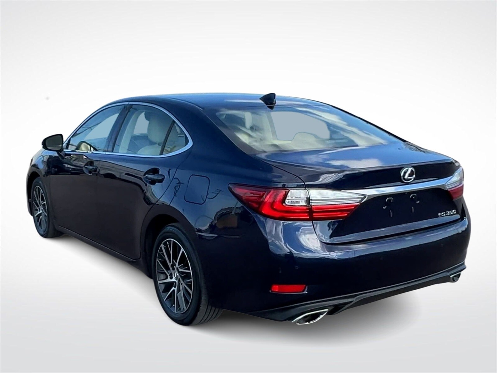 2016 Lexus ES 350 photo 2