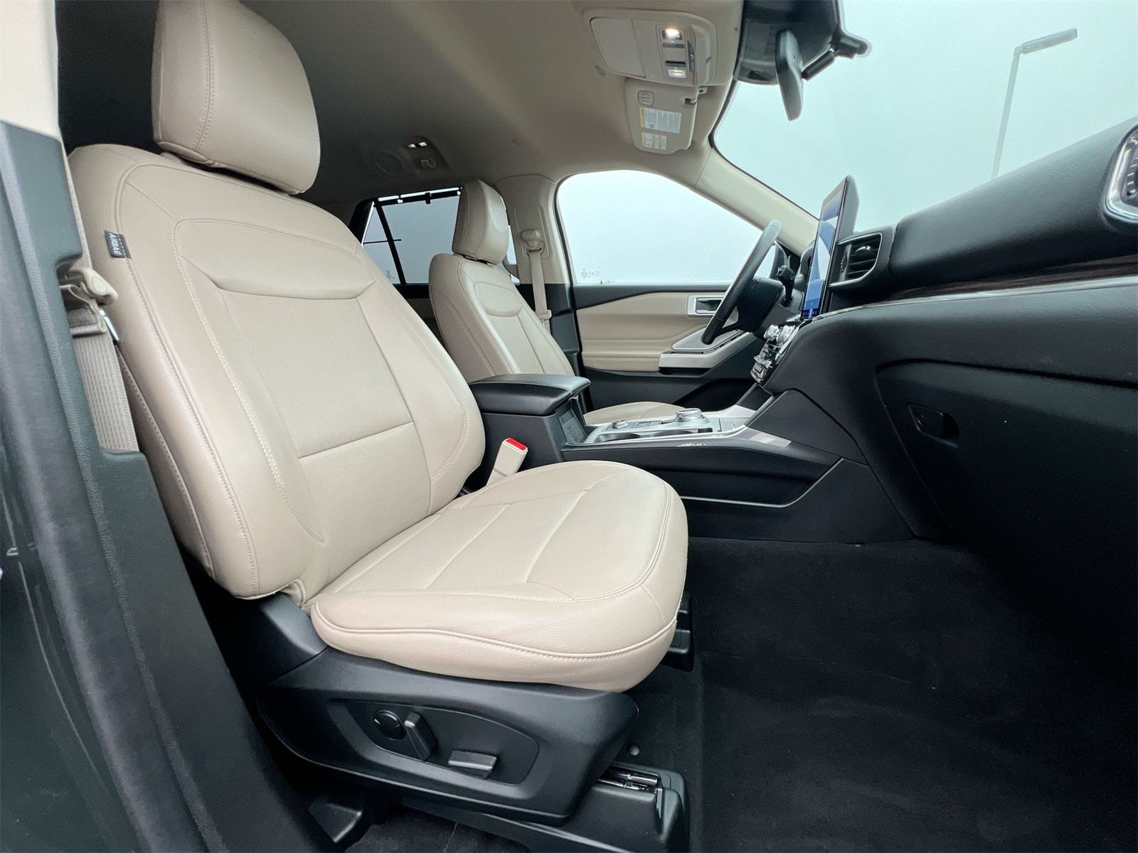 Thumbnail: 2023 Ford Explorer - 22