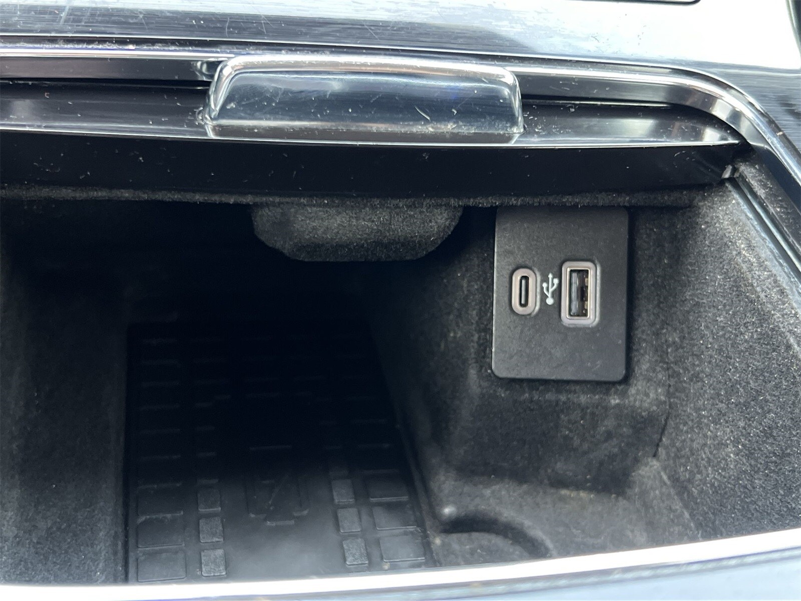 Thumbnail: 2022 Lincoln Nautilus - 32