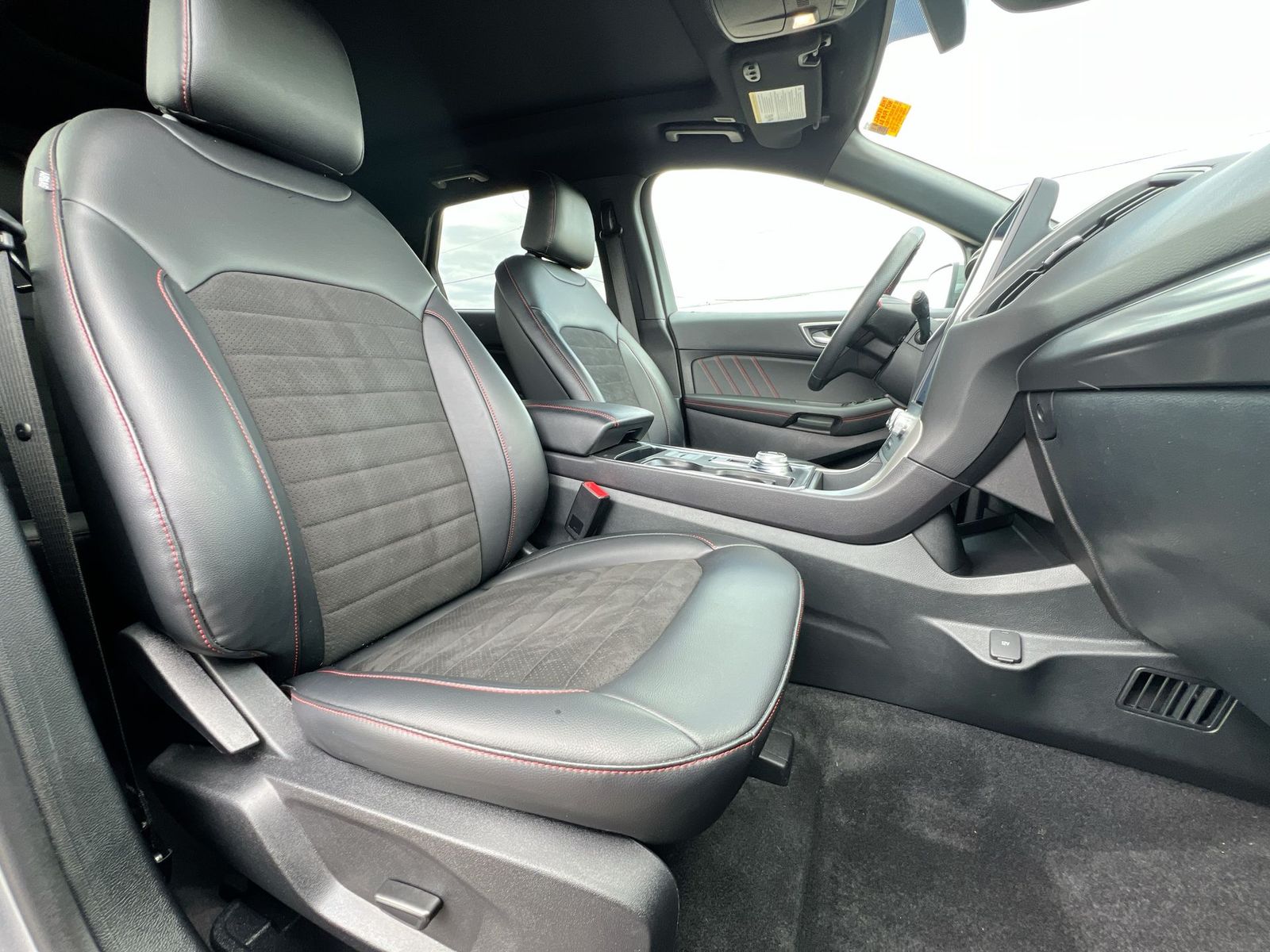 Thumbnail: 2024 Ford Edge - 21