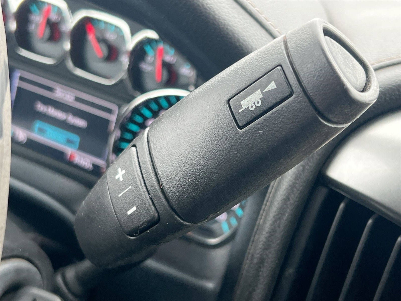 Thumbnail: 2018 Chevrolet Silverado 2500 - 32